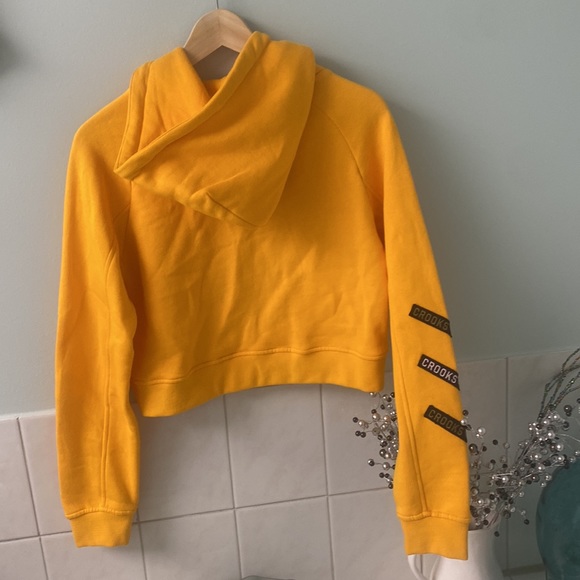 🌼🌼🌼CROOKS AND CASTLES GOLD YELLOW HOODIE SIZE SMALL BRAND NEW NEVER WORN - Picture 4 of 7
